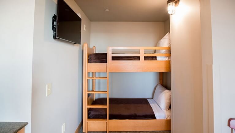 The bunk beds in the Deluxe Majestic Bunk Bed Suite (Balcony/Patio)